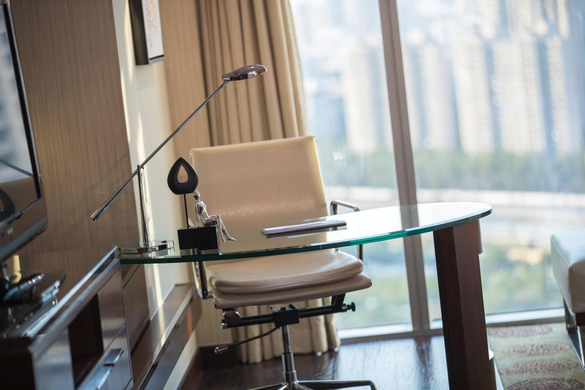 Renaissance Shanghai Putuo Hotel Екстериор снимка