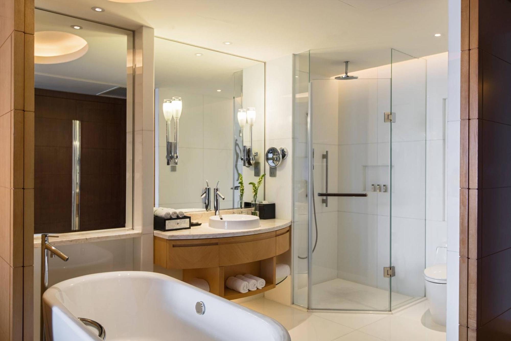 Renaissance Shanghai Putuo Hotel Екстериор снимка
